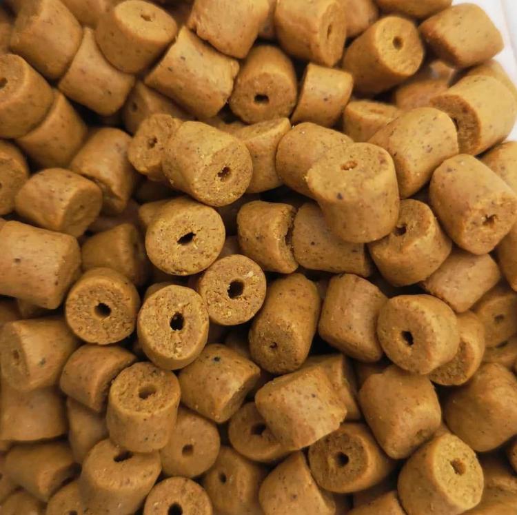 pellet-ananas-8mm-2.jpg