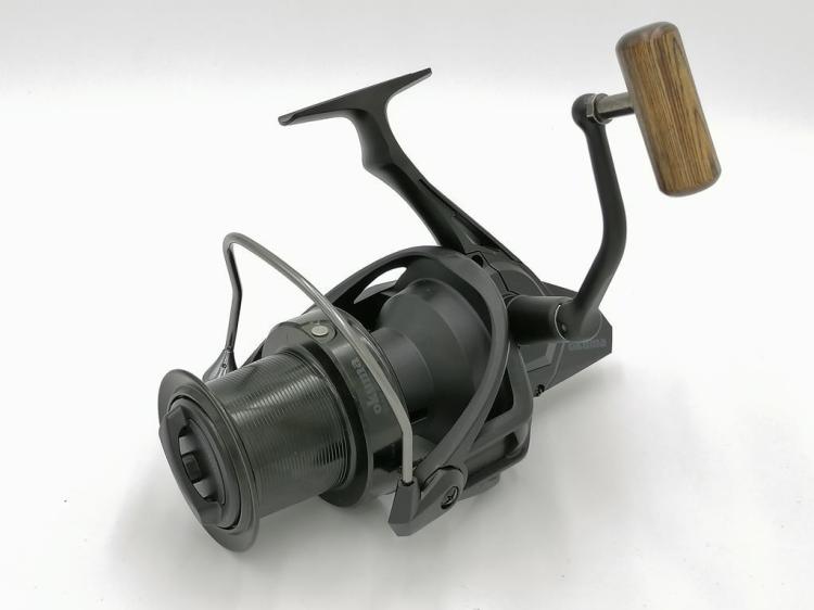 8k-kolowrotek-karpiowy-okuma-2.jpg