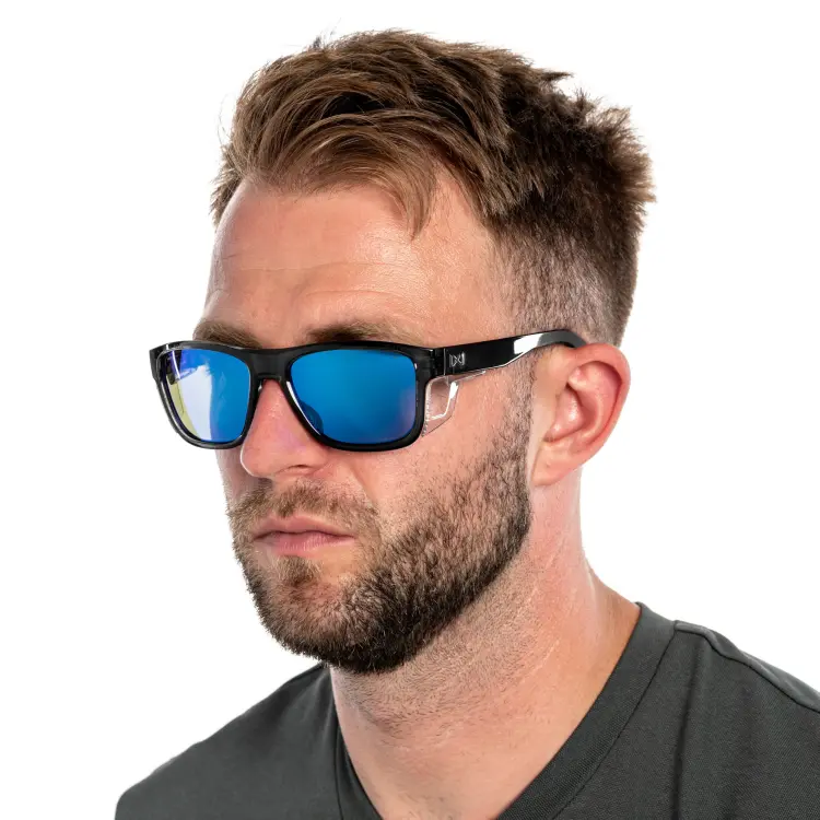 2842832_Okulary-Wiley-X-Ovation-Captive-Polarized-Blue-Mirror-Gloss-Crystal-Dark-Grey-model.jpg