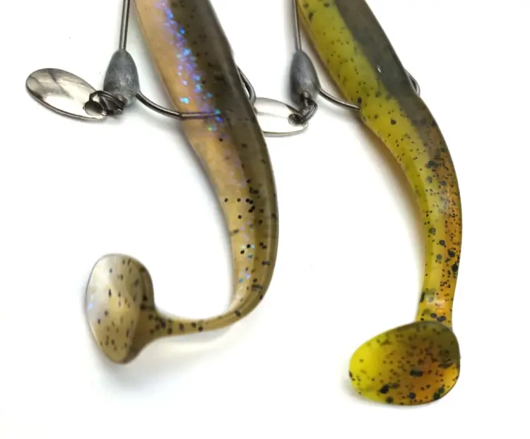 dam-effzett-greedy-shad-10cm-uzbrojone-gumy-na-sandacza-offset-z-blaszka (2).jpg