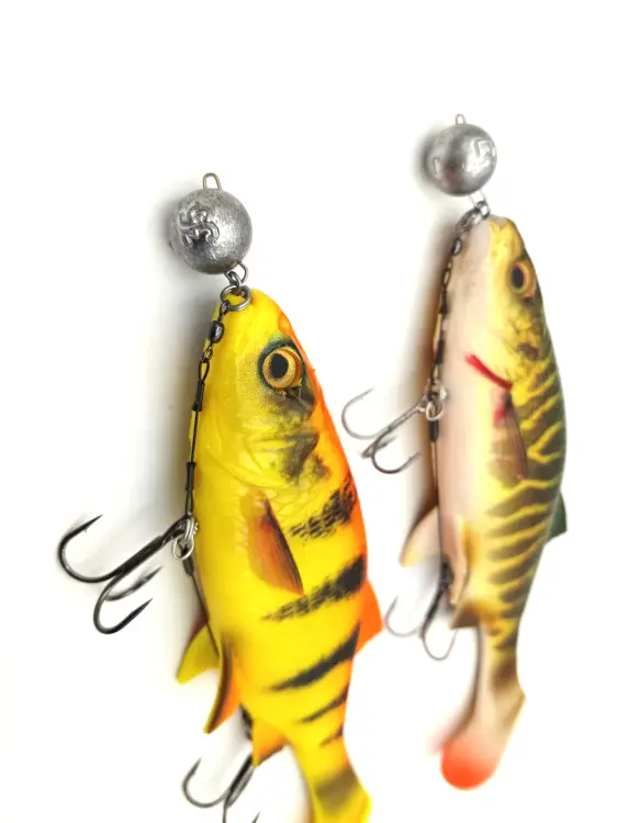 zestaw-duzych-gum-na-szczupaki-savage-gear-uzbrojone-kopyta-w-dozbrojke-river-roach-22cm (2).jpg