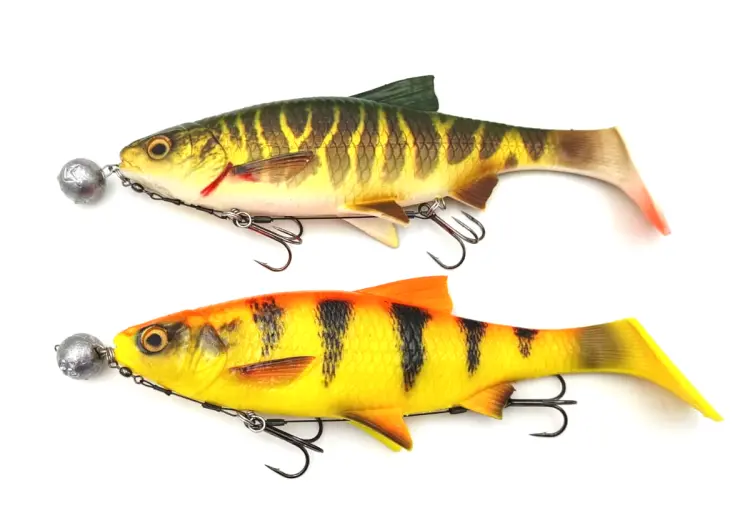 zestaw-duzych-gum-na-szczupaki-savage-gear-uzbrojone-kopyta-w-dozbrojke-river-roach-22cm (7).jpg