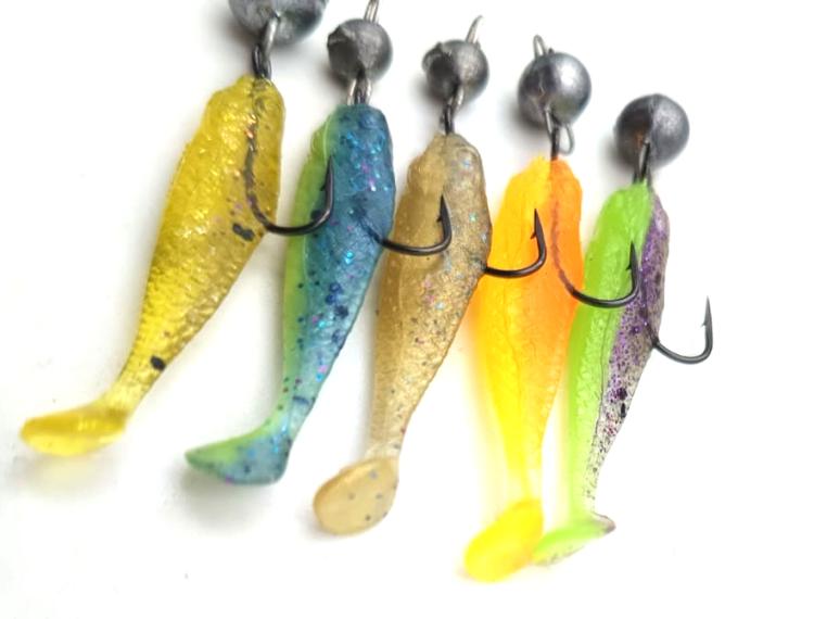 realistic-shad-matusiak-jazgarz-4cm-uzbrojone-gumki-na-okonia-czeburaszka (2).jpg