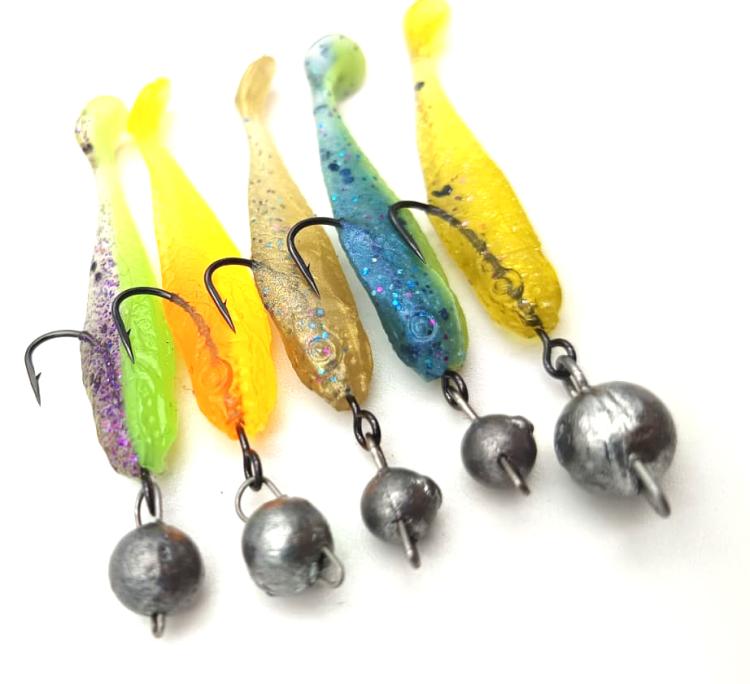 realistic-shad-matusiak-jazgarz-4cm-uzbrojone-gumki-na-okonia-czeburaszka (5).jpg