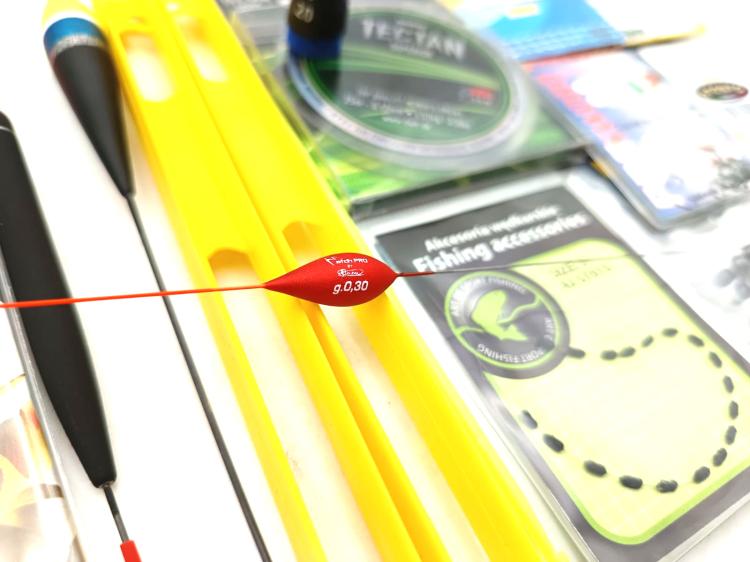 gift-box-100-wedkarski-zestaw-splawikowy-prezent-dla-wedkarza (3).jpg