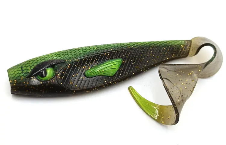 GUMA-GREATFISH-ROACKY-TWISTER-15CM-BLACK-ALIEN (1).jpeg