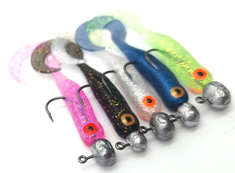 great-fish-gf1-twister-50mm-uzbrojone-gumki-na-okonia-jig (4).jpeg