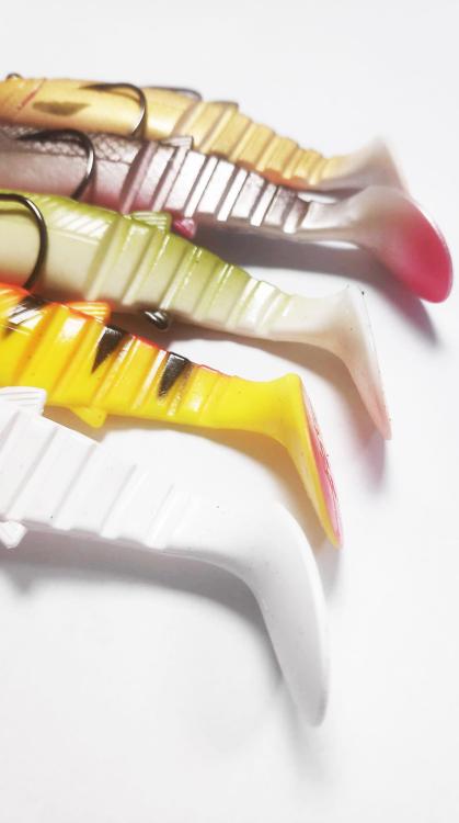 zestaw-uzbrojonych-gum-na-szczupaka-suma-savage-gear-cannibal-12,5 (2).jpg