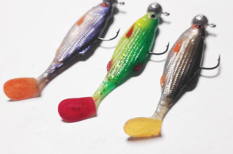 guma-berkley-realistic-roach-podobna-do-sewro-9CM-ZESTAW-uzbrojone-4.jpg
