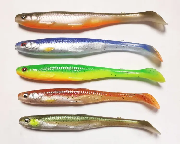 gumki-na-sandacza-savage-gear-slender-scoop-shad-13cm-1.jpg